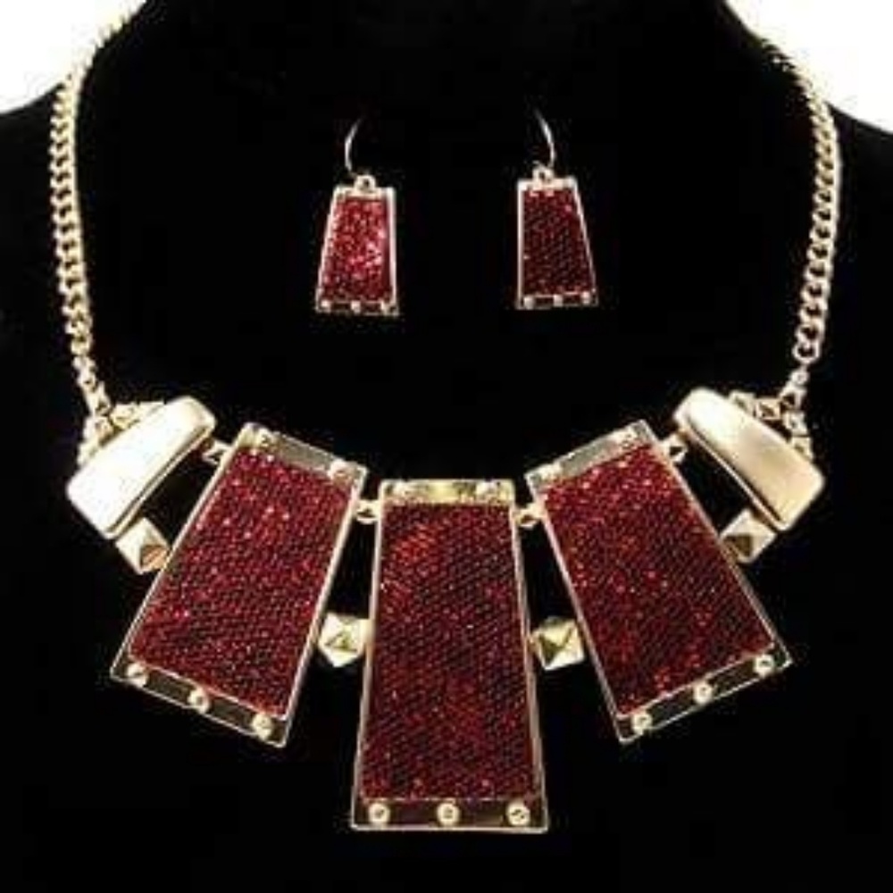 Rhinestone necklace